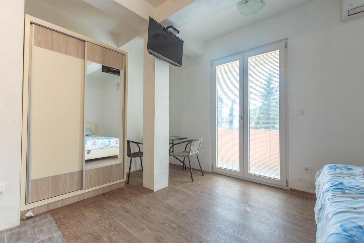 בודווה Apartments Elena מראה חיצוני תמונה