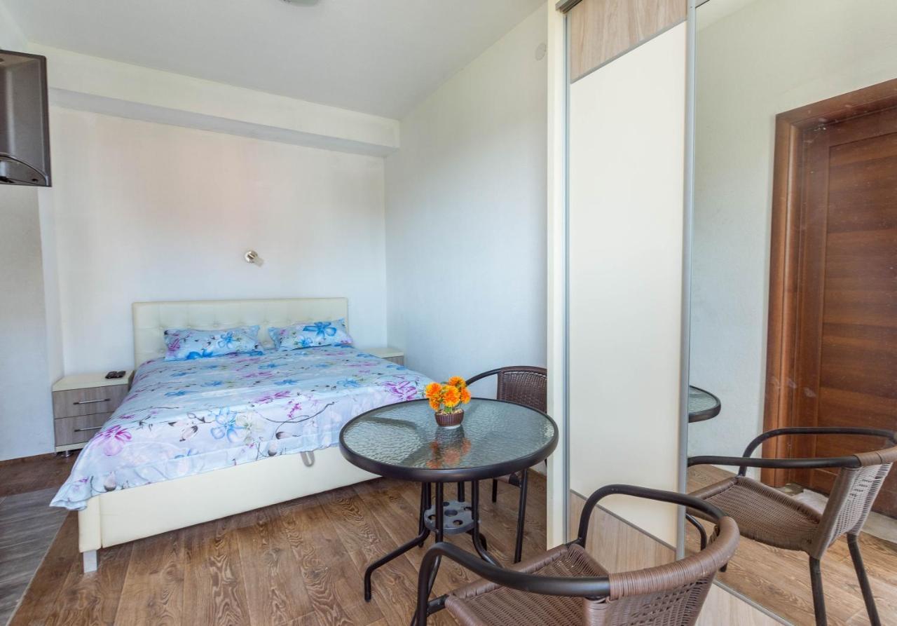 בודווה Apartments Elena מראה חיצוני תמונה