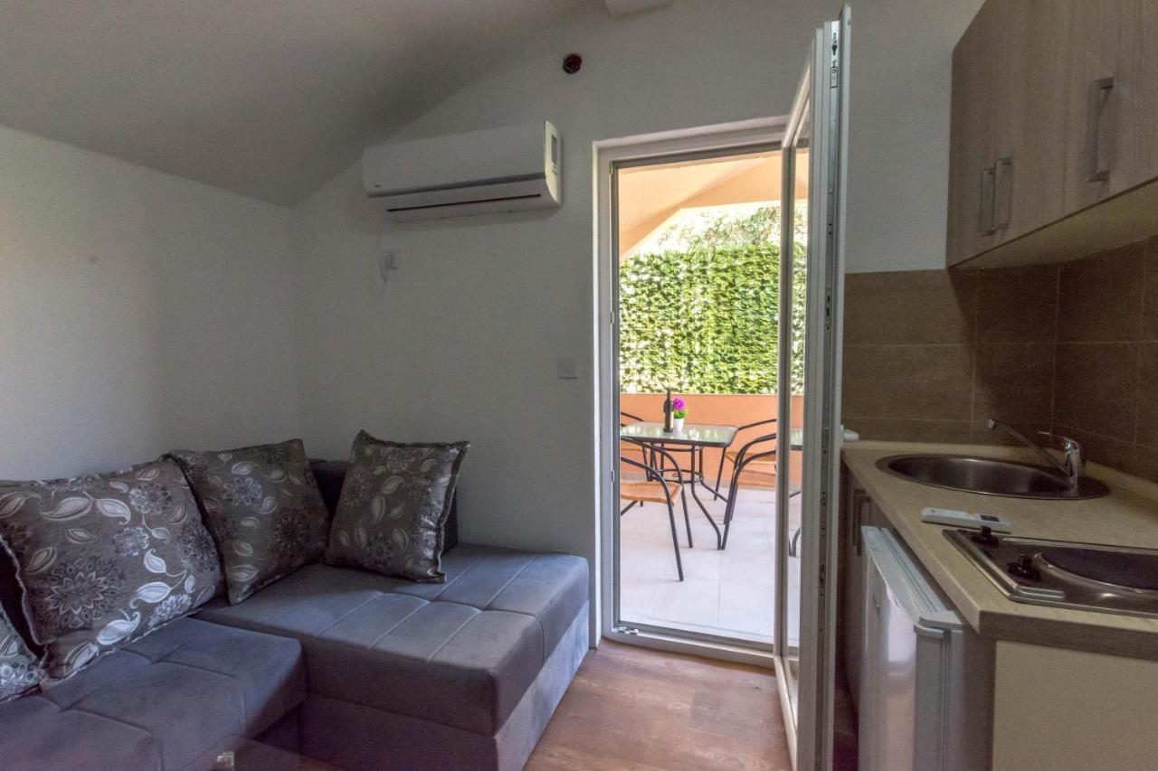 בודווה Apartments Elena מראה חיצוני תמונה
