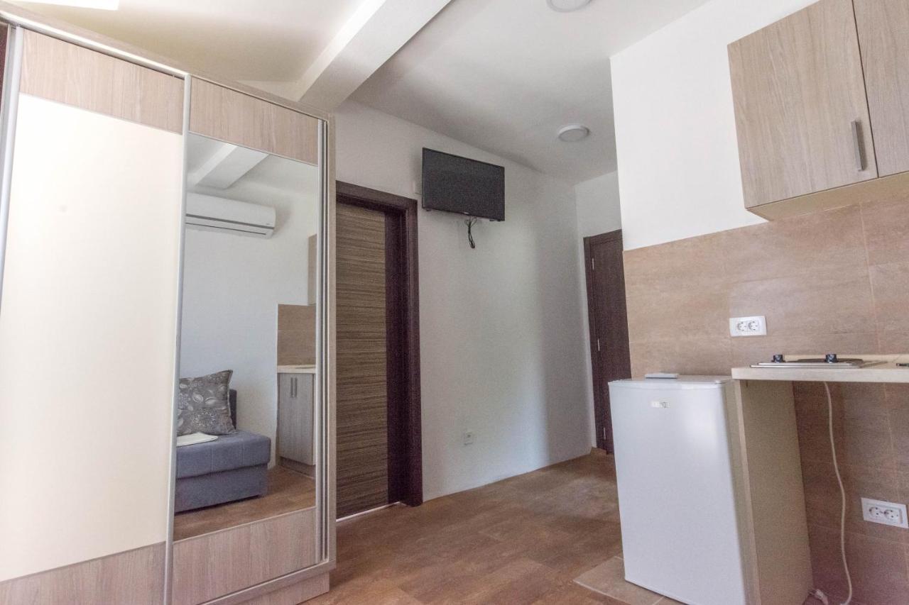 בודווה Apartments Elena מראה חיצוני תמונה