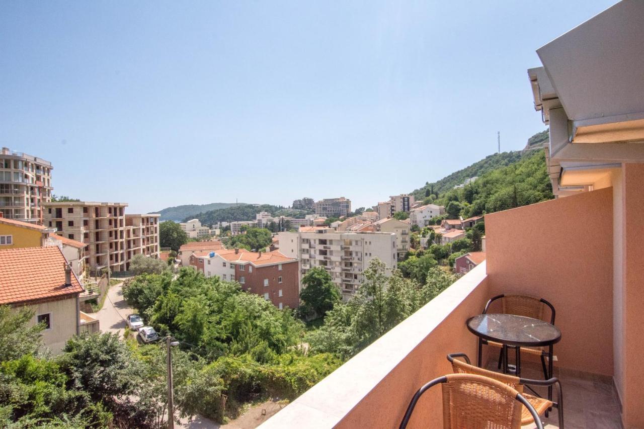 בודווה Apartments Elena מראה חיצוני תמונה
